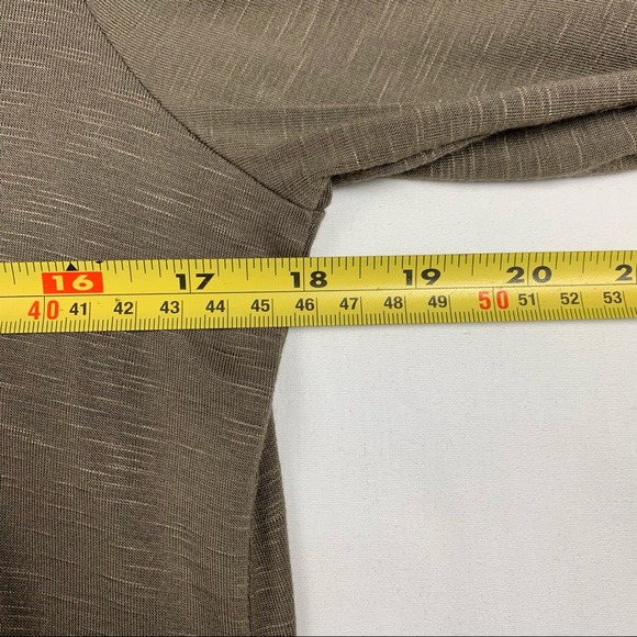 NWT Style Co Crew Neck Brown Long Sleeve Pleated Front Flowy Shirt Medium - Picture 10 of 12